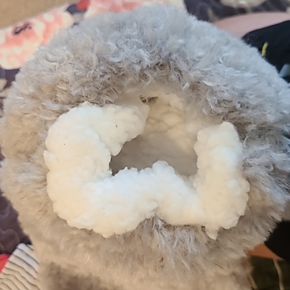 Slippers....socks? - Picture 3 of 4